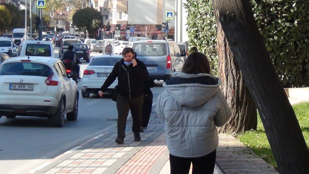 Bursa'da koronavirüs vakalarının artış sebebi fotoğraflarla gözler önüne serildi! Kurala uymuyorlar
