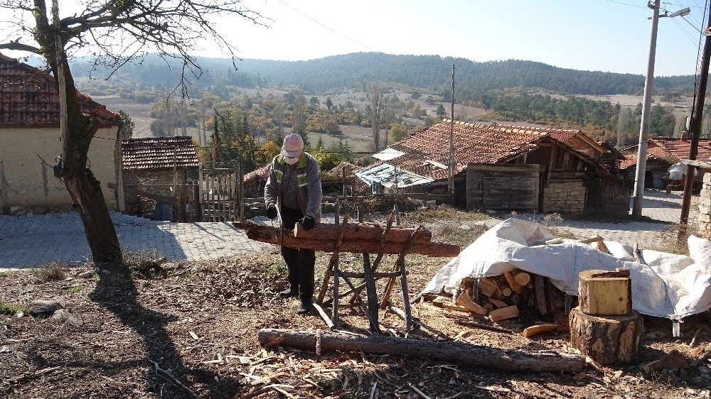 Nüfusunun yarısı koronaya yakalandı kimse vefat etmedi