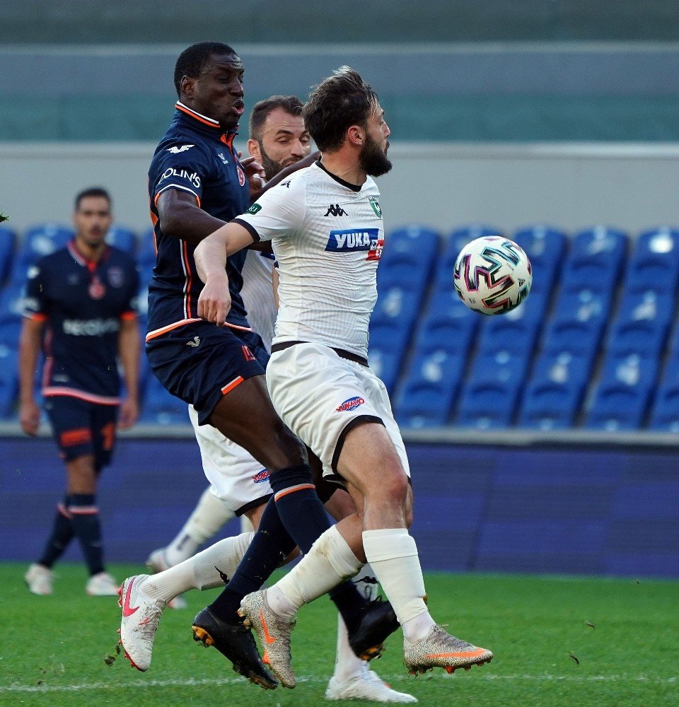 Demba Ba sezonunun ilk golünü attı