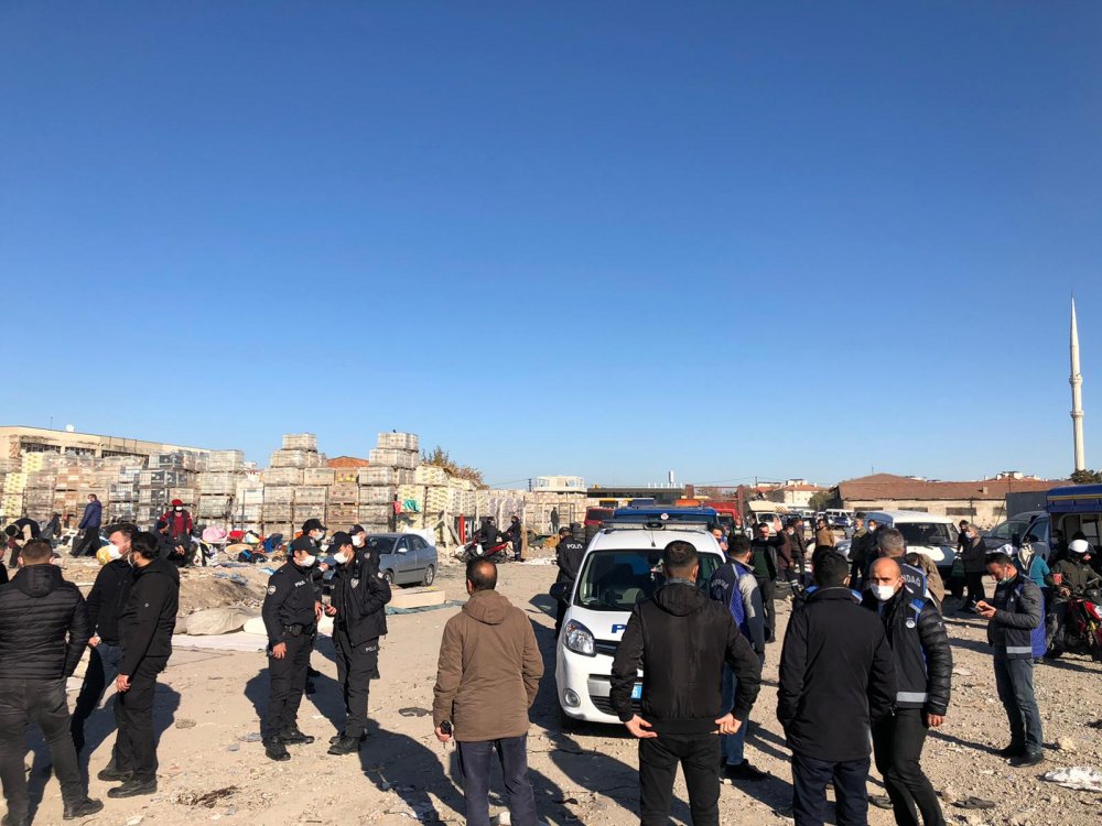 Kaçak bit pazarına polis müdahale etti