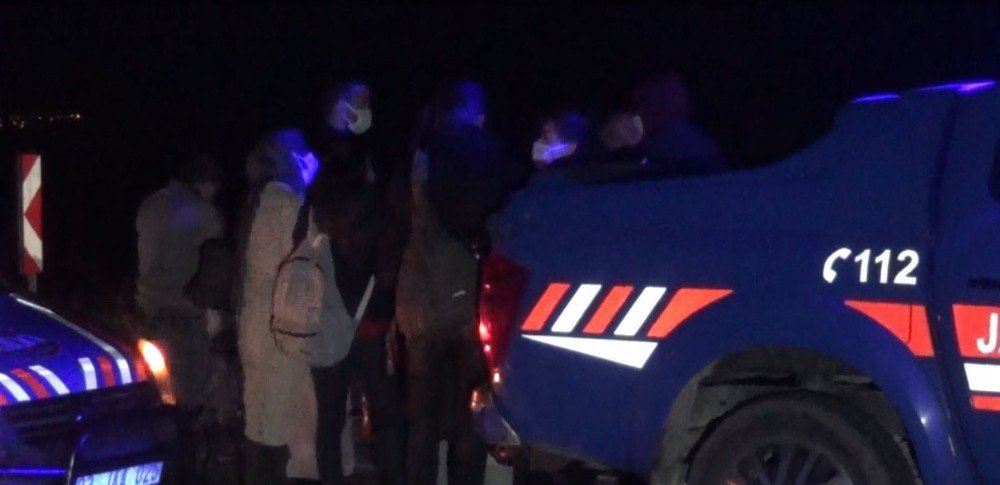 Yolcu otobüsü kamyonetle çarpıştı! 1 ölü 2'si çocuk 5 yaralı