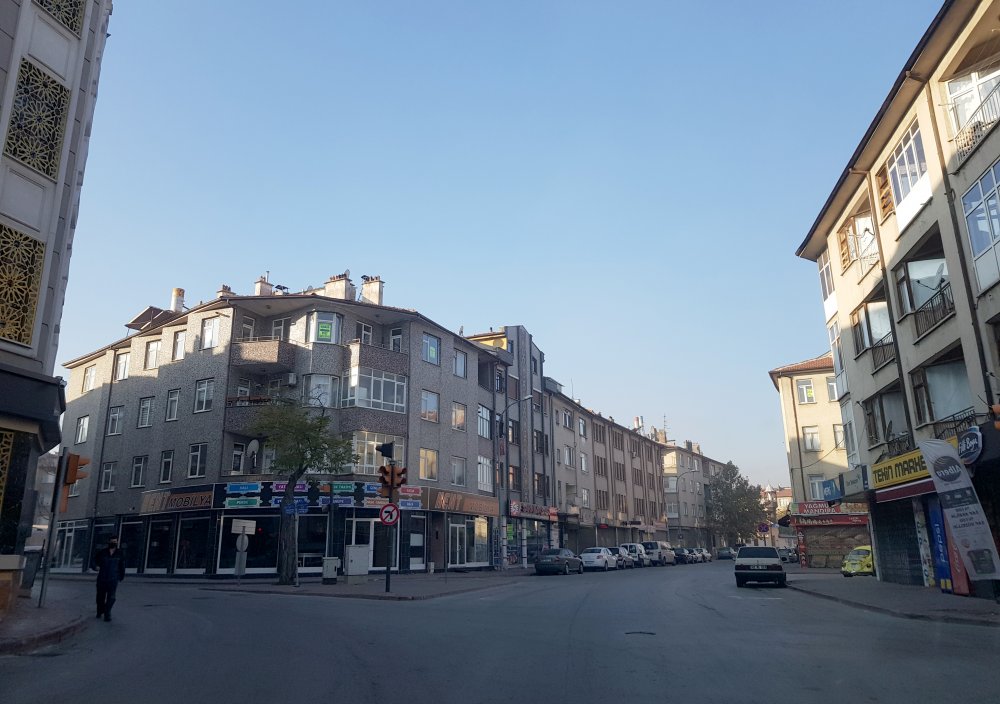 Konya Karaman Aksaray ve Afyonkarahisar'da kısıtlamaya uyuldu
