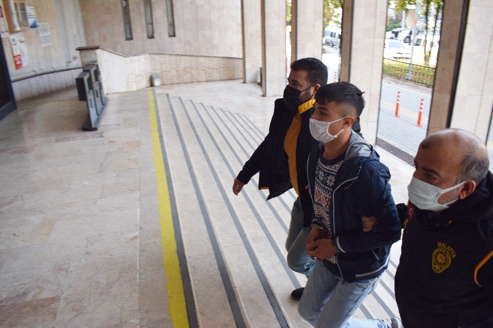 Başından vurulan 18 yaşındaki Murathan hayatını kaybetti