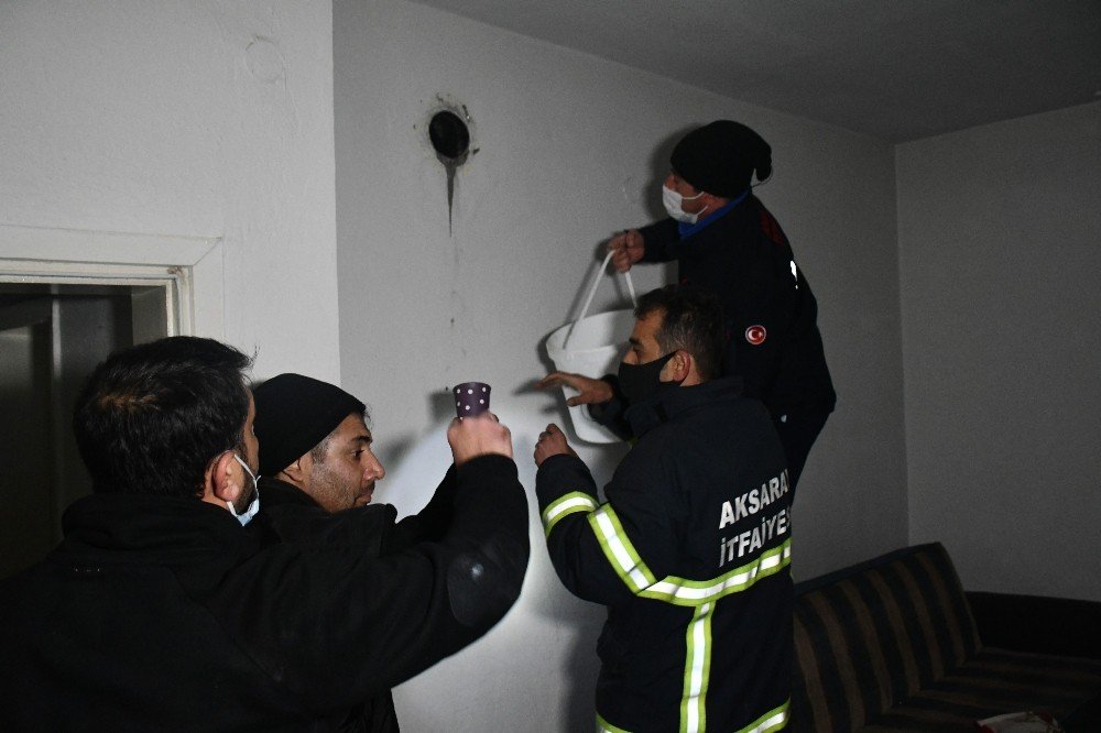 Gece sigara içmek içen balkona çıkan şahıs apartmanı ayağa kaldırdı!