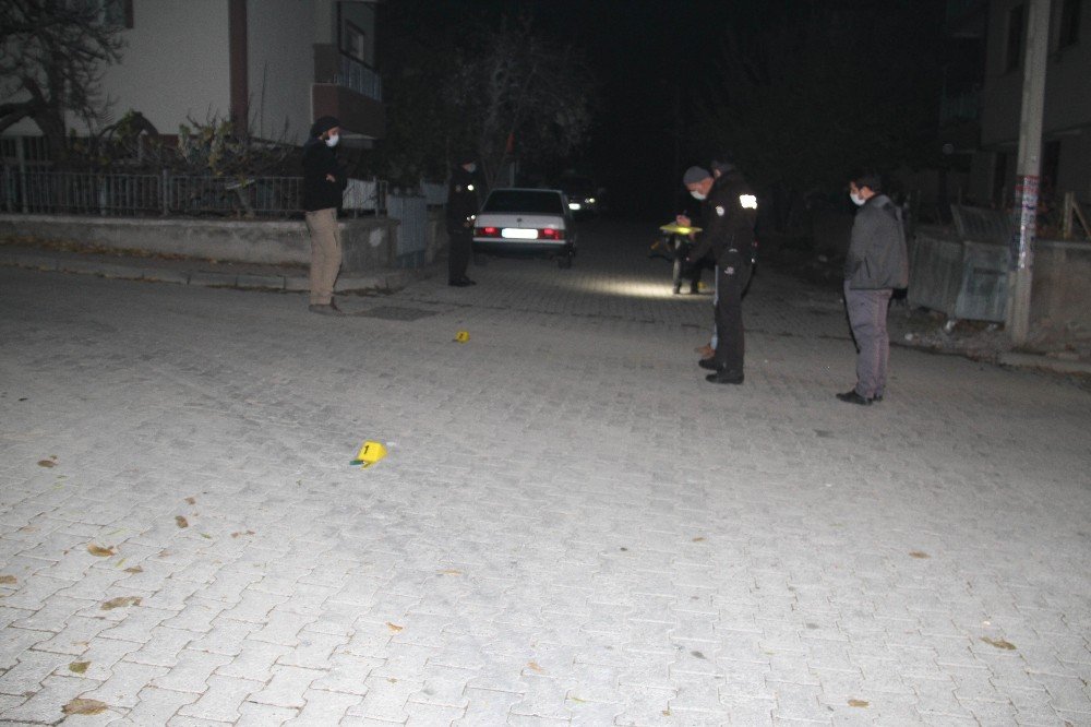 Konya'da bir ilçe bunu merak ediyor! Kim bu maganda