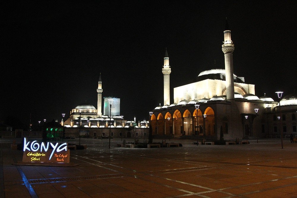 Konya'nın ana caddelerinde kısıtlama sessizliği