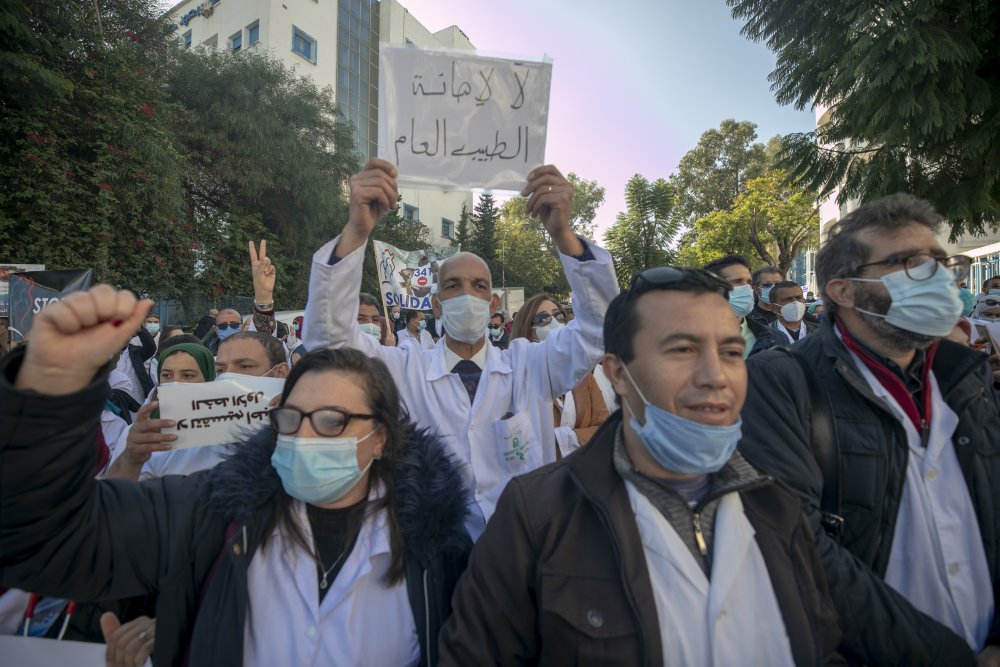 Tüm dünyada meslektaşları izin bile yapamazken o doktorlar genel greve gitti