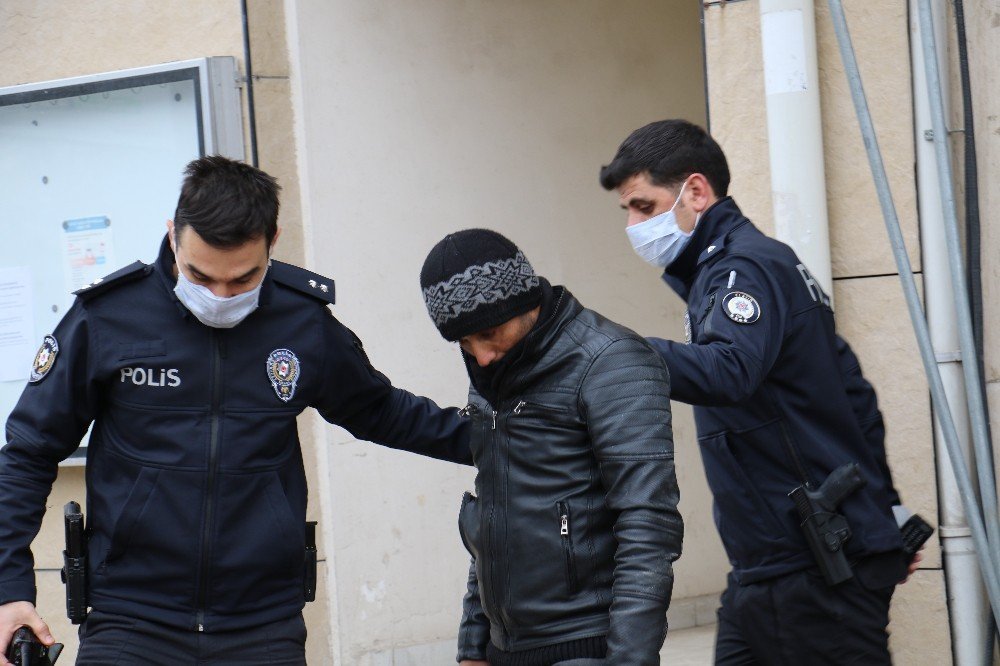 Aşağıdakiler mi yoksa yukarıdaki mi intihar ediyor! İlginç görüntü