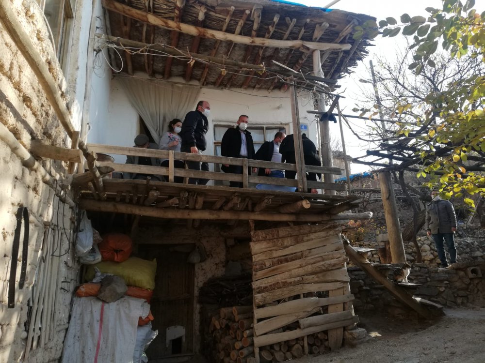 Konya'da sobadan zehirlenerek ölen gençlerin ailelerine ziyaret