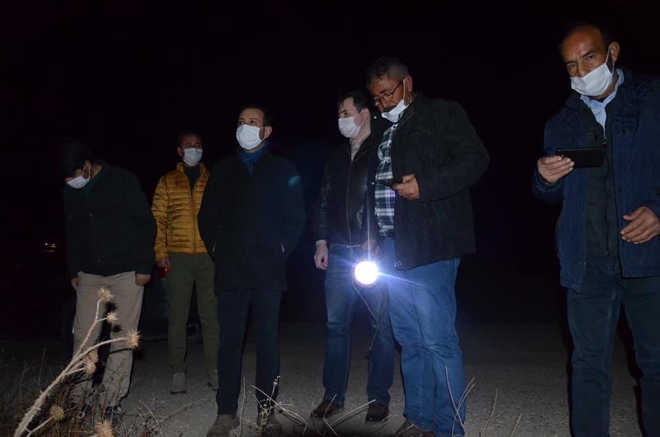 Çeltik'te ilginç olay! Sazlık alandan duman çıktı