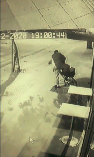 Antalya'da bisiklet çalan alkollü hırsız kameralara takıldı