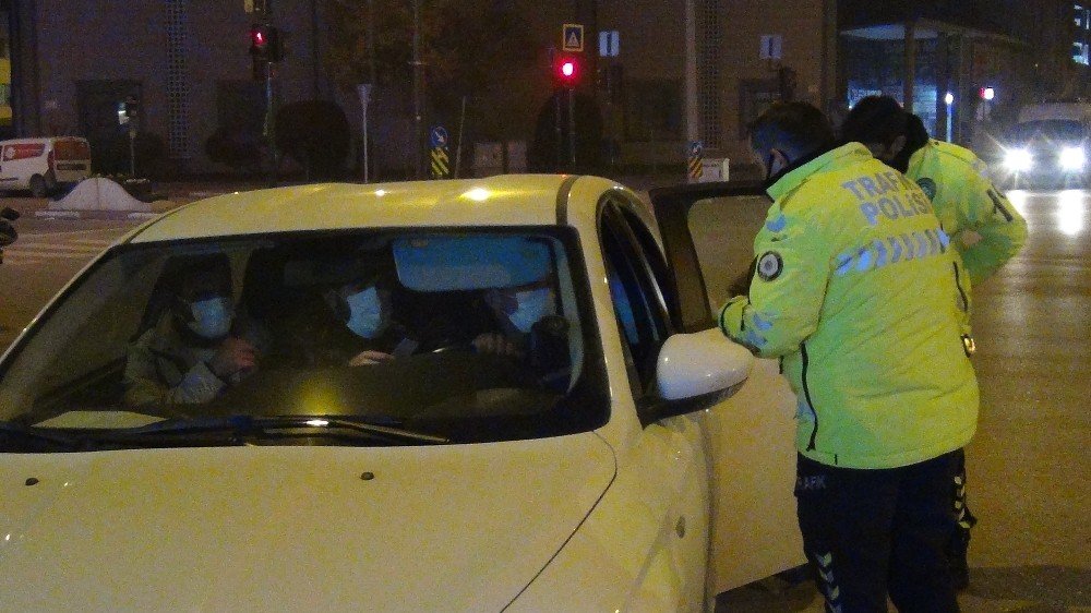 Kısıtlamada sosyal mesafesiz seyahat pahalıya patladı