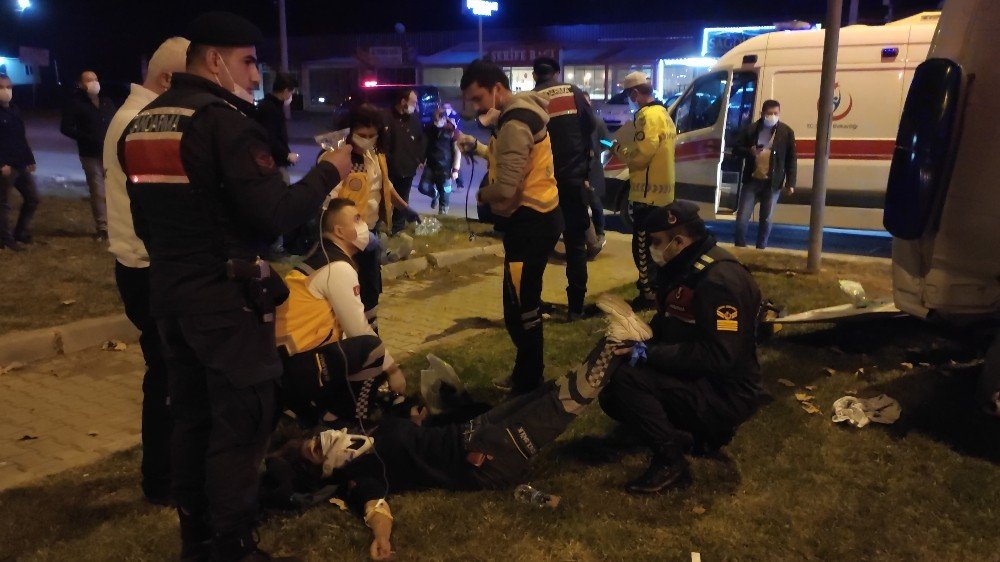 1'i bebek 14 kişinin yaralandığı ambulans kazasının görüntüleri ortaya çıktı