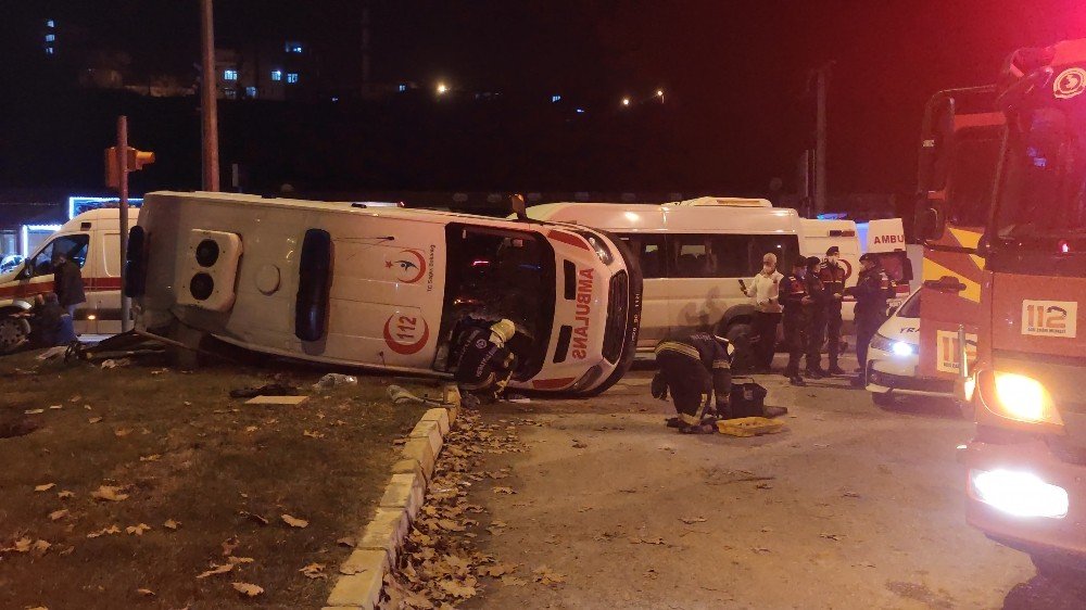 1'i bebek 14 kişinin yaralandığı ambulans kazasının görüntüleri ortaya çıktı