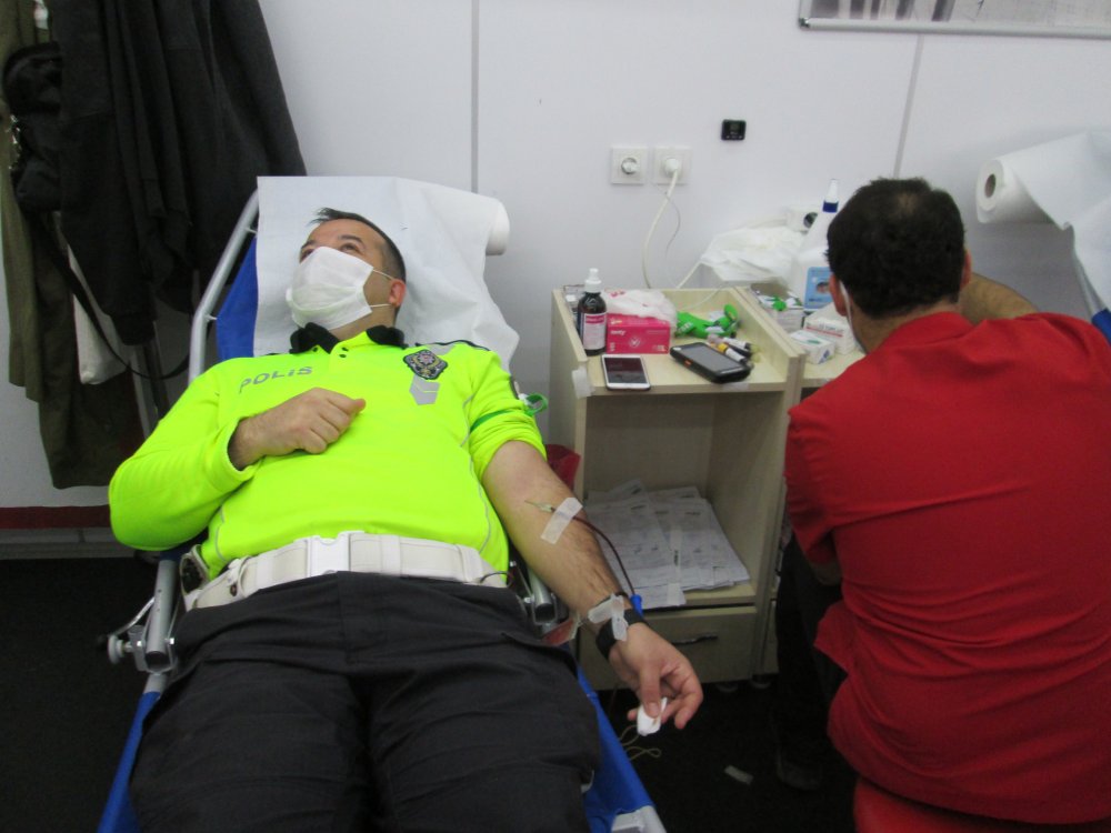 Karapınarlılardan kan bağışı çağrısına destek