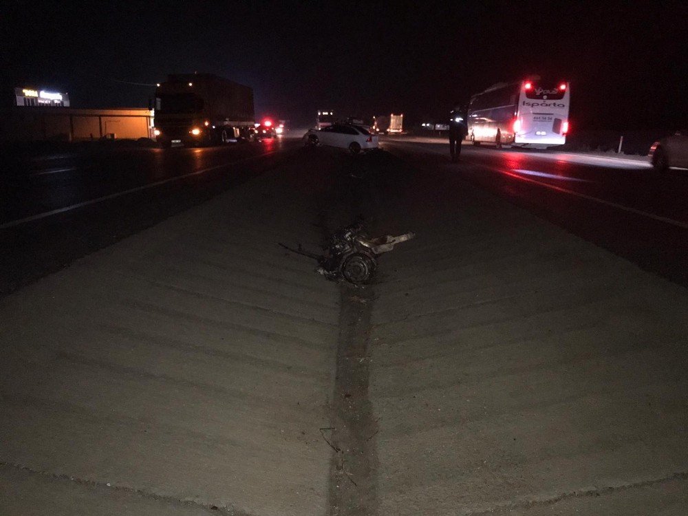 Konya'da otomobil tıra çarptı! Motoru 25 metre uzağa fırladı