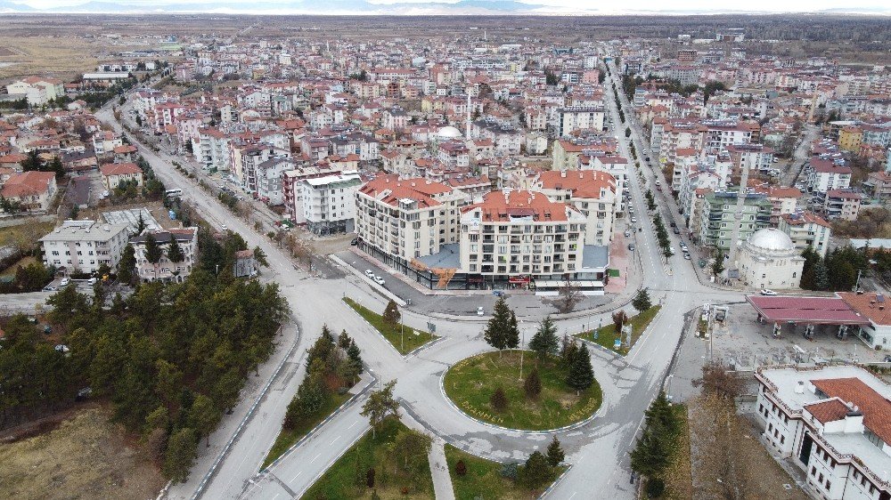 Konya'da kısıtlamadan muaf balıkçılar av mesaisinde