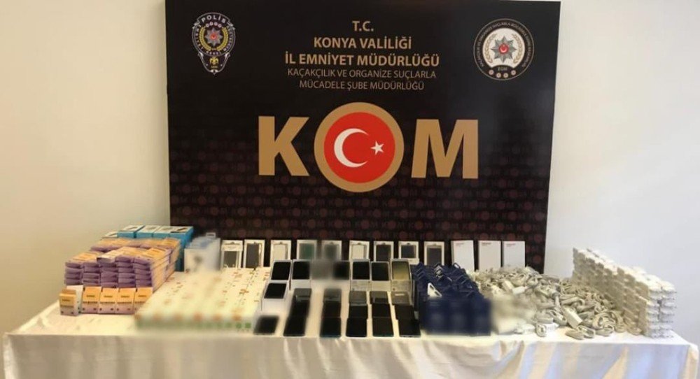 Konya’da gümrük kaçağı telefon ve aksesuarları yakalandı