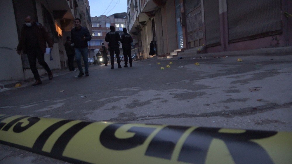 Sosyal medya tartışması sokakta bitti! 1 ölü 3 yaralı