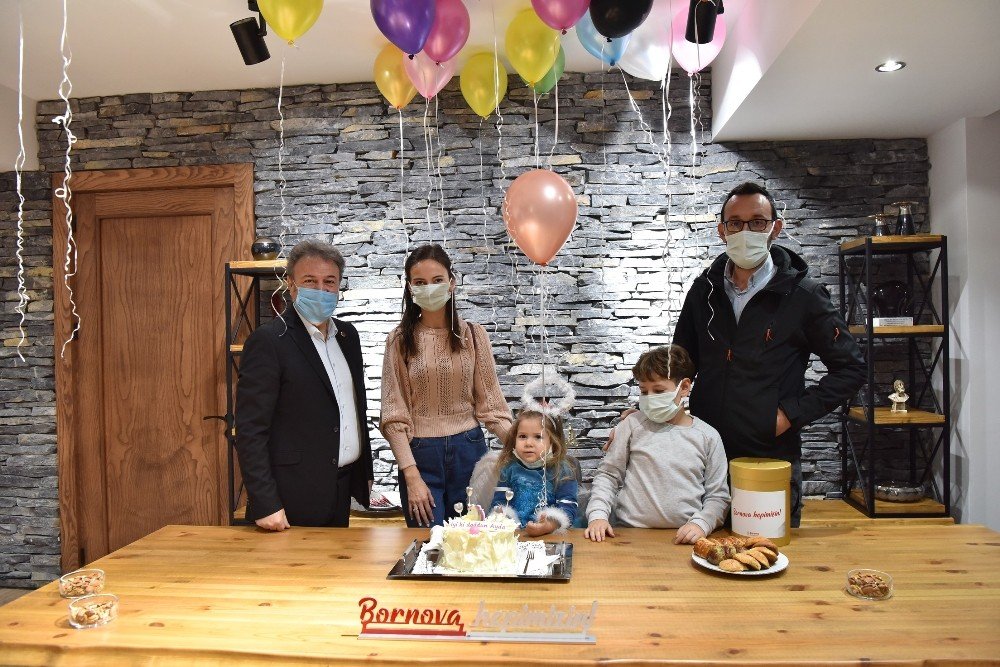 Enkazdan 91 saat sonra çıkan Ayda bebeğe yaş günü sürprizi
