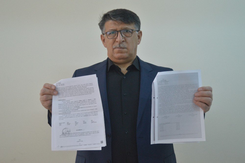 Eşi başörtülü öğretmen 20 yıldır hukuk mücadelesi veriyor!