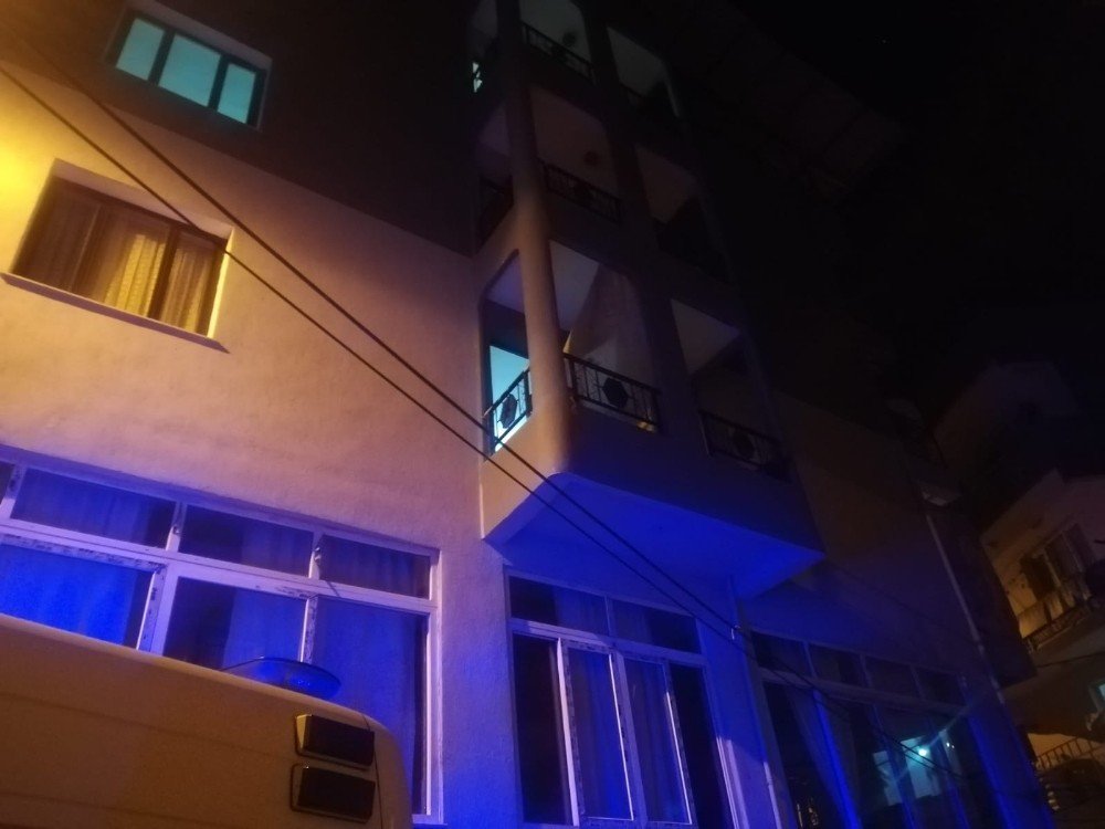 İzmir’de şüpheli ölüm! Balkondan atladığı ileri sürüldü