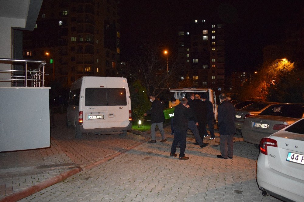 2 çocuk babası adam evinin banyosunda ölü bulundu