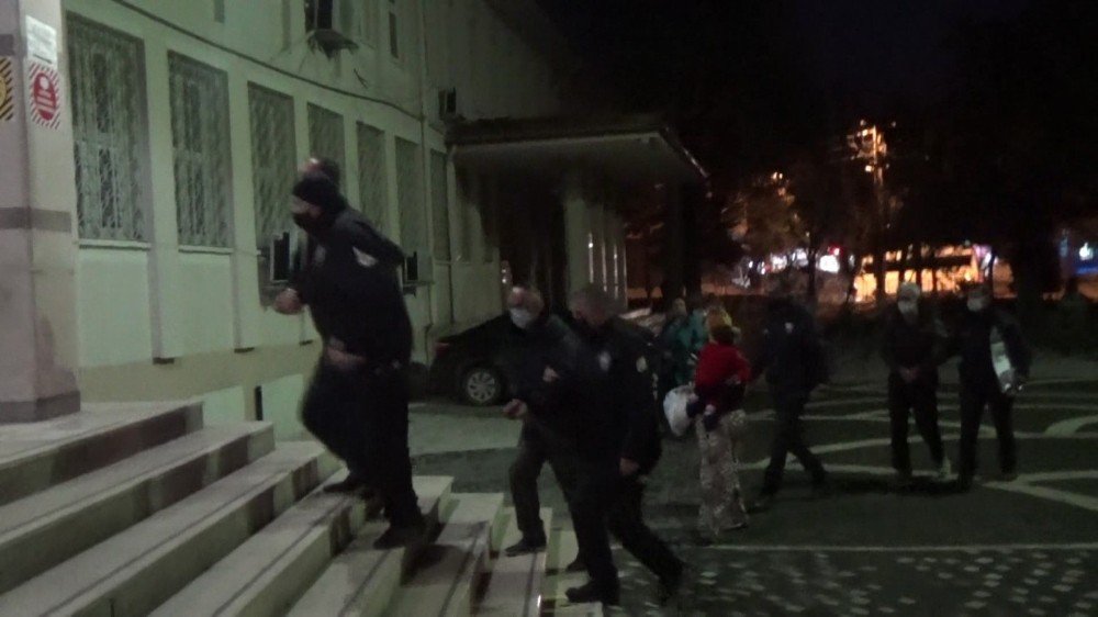 Konya’da aranan iki otomobilden eroin çıktı! 4 gözaltıdan 3'ü serbest bırakıldı