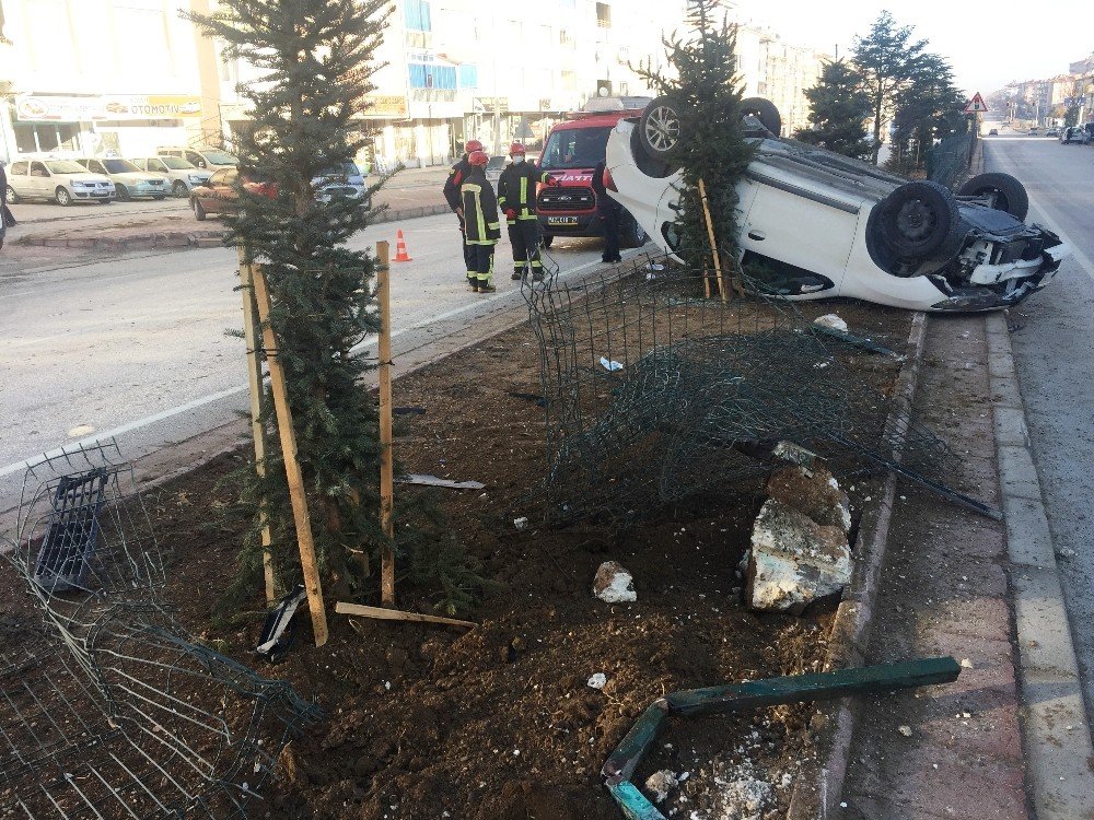 Konya’da takla atan otomobil 30 metre sürüklendi! 1 yaralı