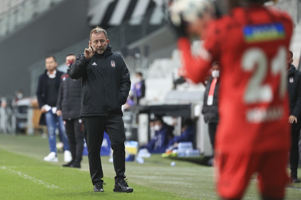 Beşiktaş turu rahat geçti