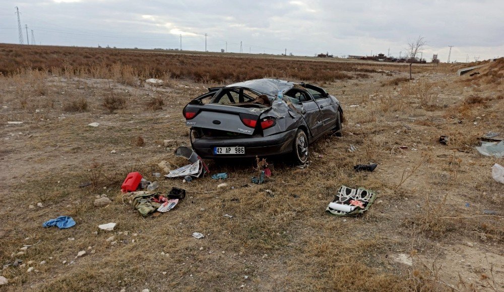 Konya - Aksaray yolunda kaza! Otomobil şarampole devrildi