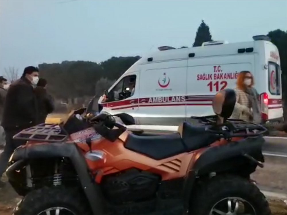 Kaza yapıp kaçan alkollü sürücünün çarptığı diğer otomobil kanala düştü