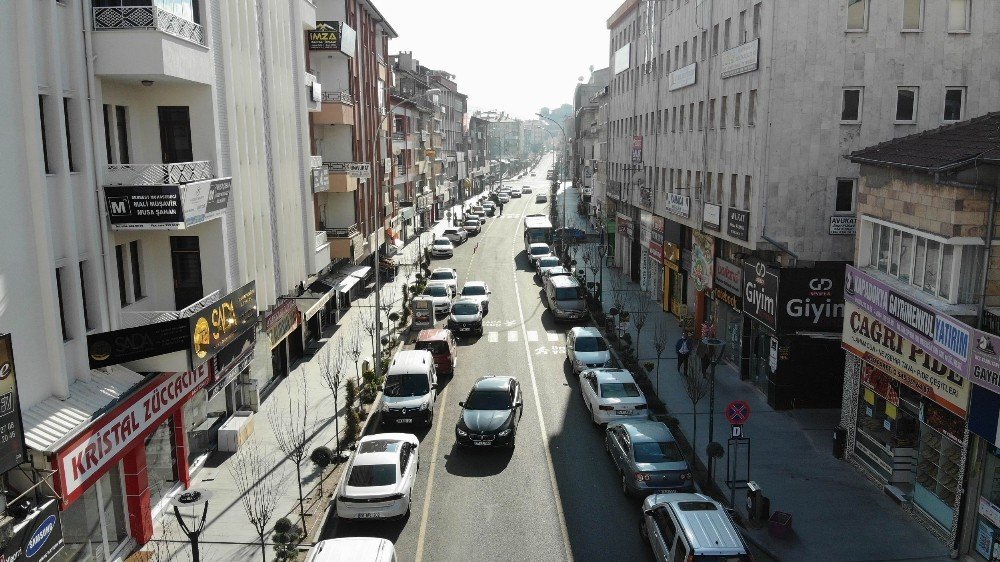 Kısıtlamada cenaze namazı! Korona virüsü hiçe saydılar