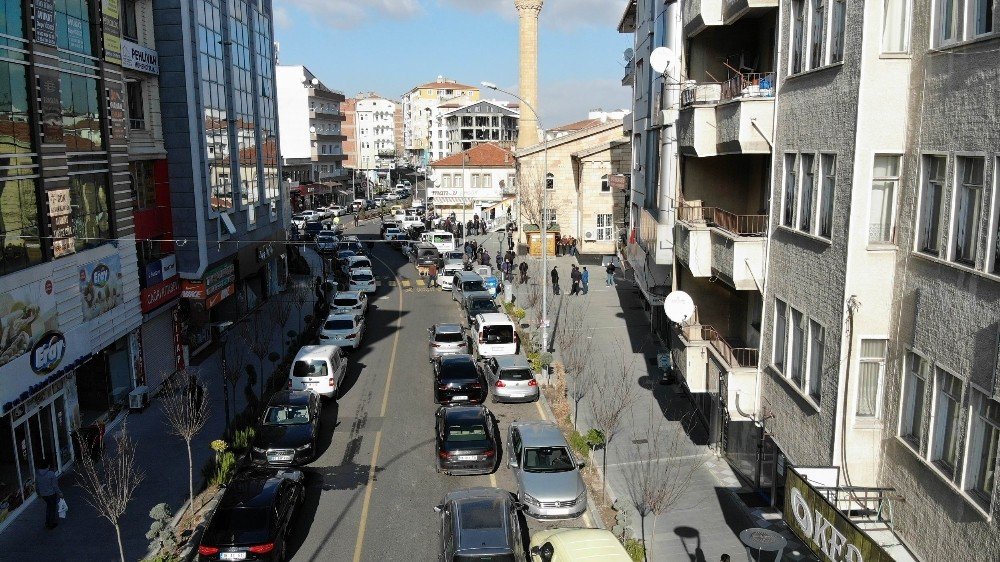Kısıtlamada cenaze namazı! Korona virüsü hiçe saydılar