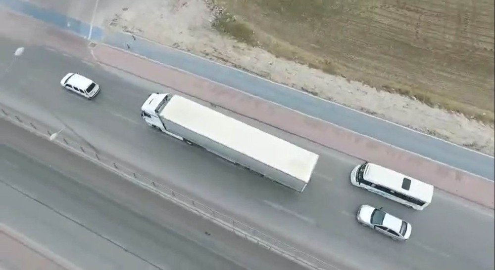 Konya’da dev operasyon! 9 tonu aşkın kaçak tütün yakalandı