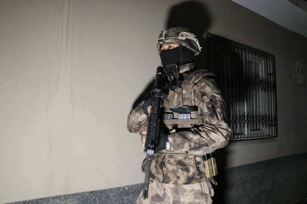 Torbacılara eş zamanlı şafak operasyonu! Çok sayıda gözaltı var