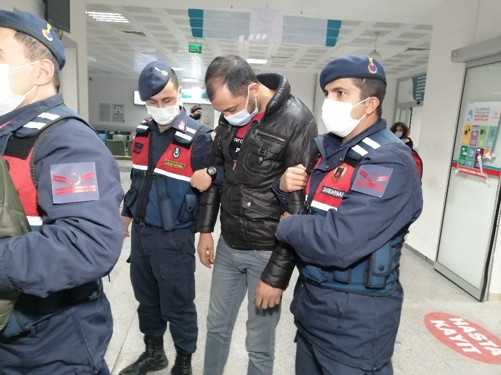 Yol verme kavgası kanlı bitti! Gurbetçi aileyi 8 kişi darp etti! Kalbinden bıçaklanan baba öldü oğlu yaralı