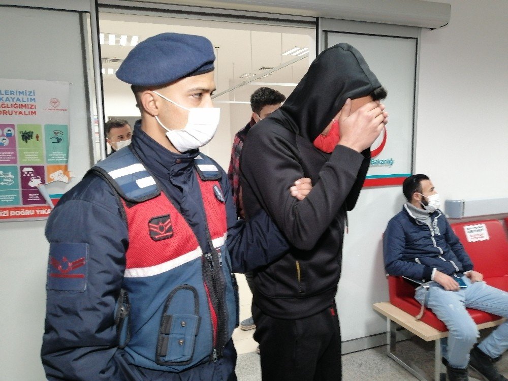 Yol verme kavgası kanlı bitti! Gurbetçi aileyi 8 kişi darp etti! Kalbinden bıçaklanan baba öldü oğlu yaralı