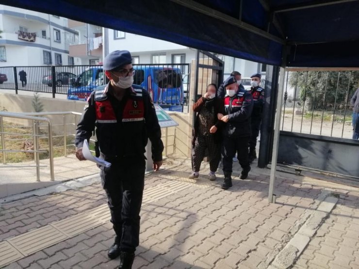 Adana’da jandarma 5 hırsızlık olayını gerçekleştiren şüphelileri yakaladı