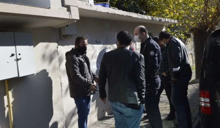 Yabancı uyruklu şahsın üzerinden uyuşturucu çıktı