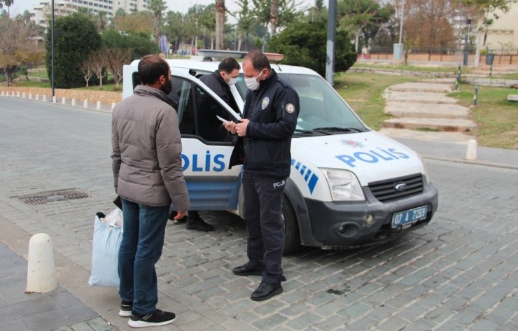 Yasağı ihlal etti, "Yasaktan haberim var ama gidecek yerim yok" dedi