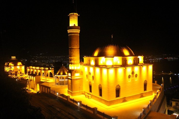 Finike Eroğlu Nuri Camii ibadete hazır