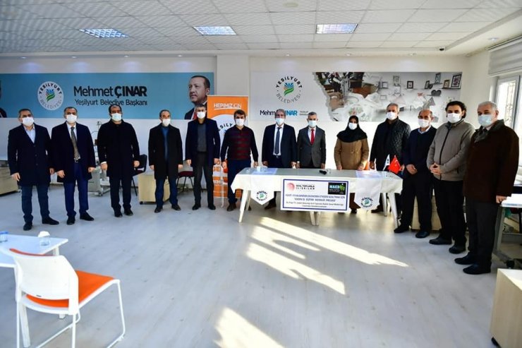 Bayanların istihdamına yönelik tekstil kursu açıldı