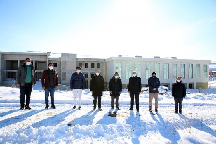 Bayburt’ta yapımı devam eden Göçmen Geri Gönderme Merkezi yüzde 75 seviyeye ulaştı