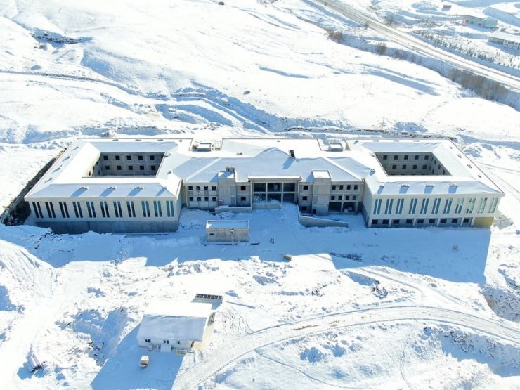 Bayburt’ta yapımı devam eden Göçmen Geri Gönderme Merkezi yüzde 75 seviyeye ulaştı