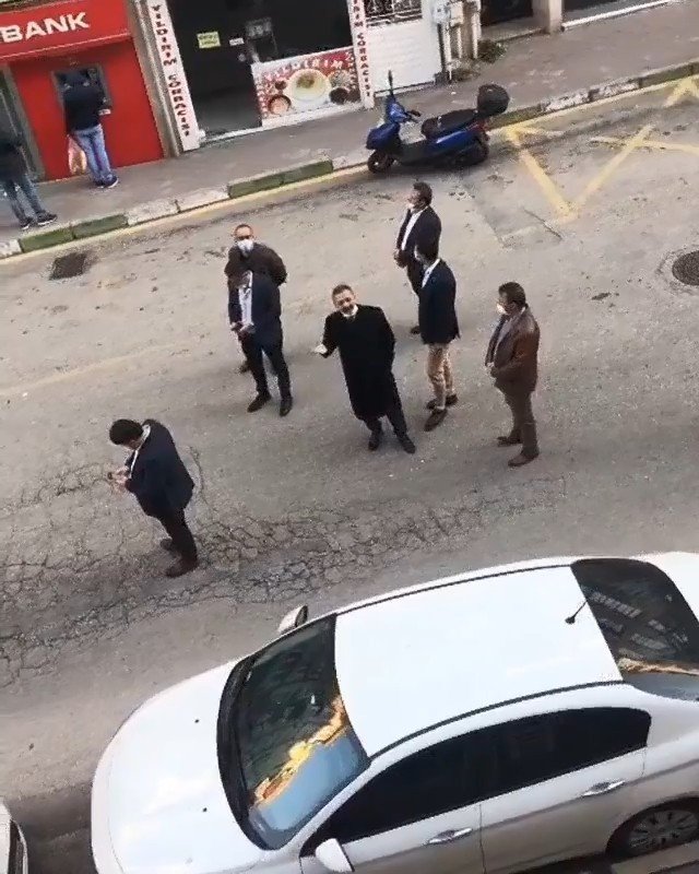 Emniyet Müdürü ile vatandaşın diyaloğu tebessüm ettirdi