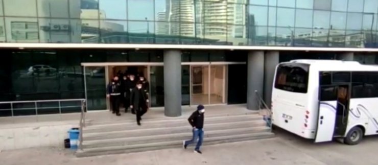Bursa merkezli 2 ilde yapılan eş zamanlı operasyonda 15 kişi gözaltına alındı