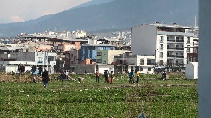 Kısıtlamayı deldiler, maç yapıp oyunlar oynadılar