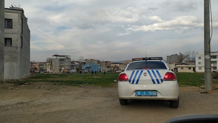 Bursa’da polisi gören çocuklar çil yavrusu gibi dağıldı
