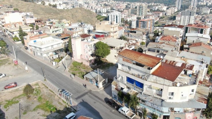 Mahalleliden Karşıyaka Belediyesine imar planı tepkisi